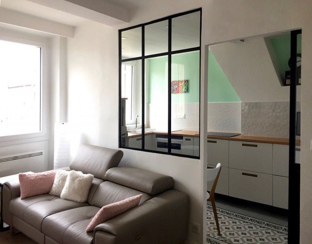 Verrière sur mesure avec traverse direction Marseille
verrière sur mesure/ verrière d'atelier sur mesure