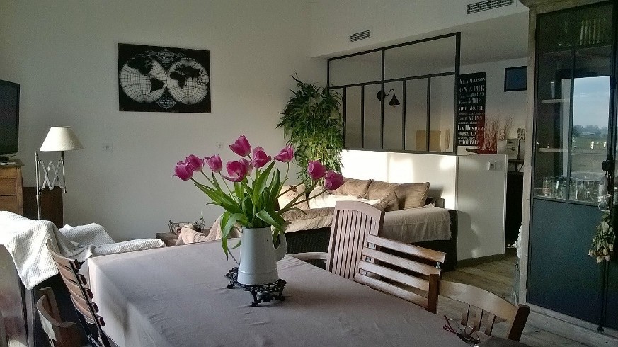 verrière d'atelier séparation bureau salon, séparation d'espace sans perdre de lumière
verrière sur mesure/ verrière d'atelier sur mesure
